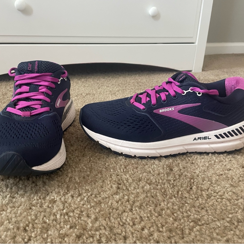 Brooks Ariel 20 Women’s size 8